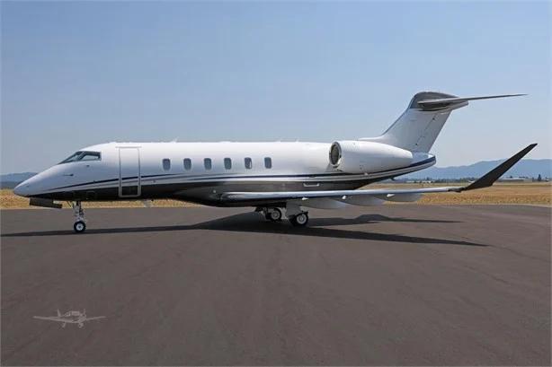 2022 BOMBARDIER CHALLENGER 3500 Photo 2