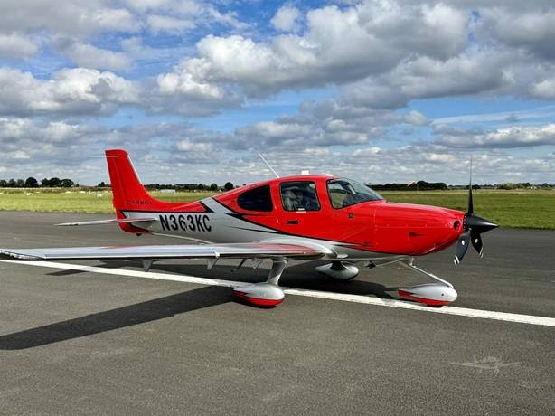 2021 CIRRUS SR22-G6 TURBO Photo 2