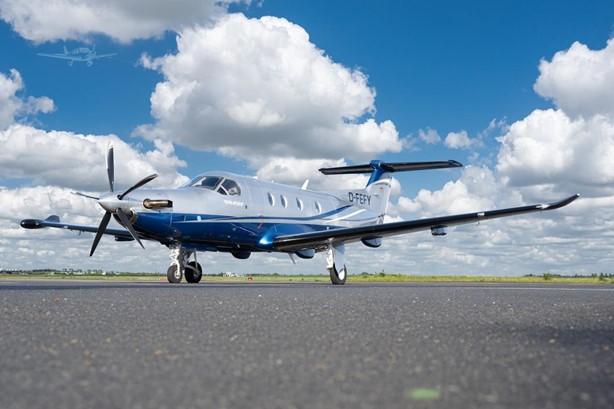 2010 PILATUS PC-12 NG Photo 2