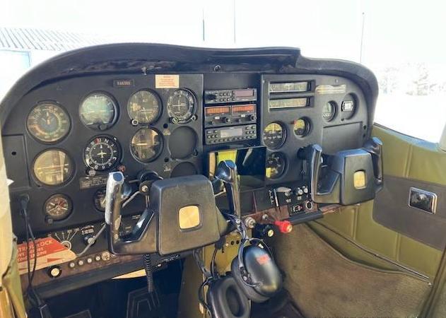 1975 CESSNA 182P Photo 4