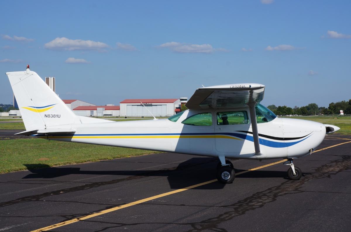 1965 Cessna 172 Skyhawk Photo 2