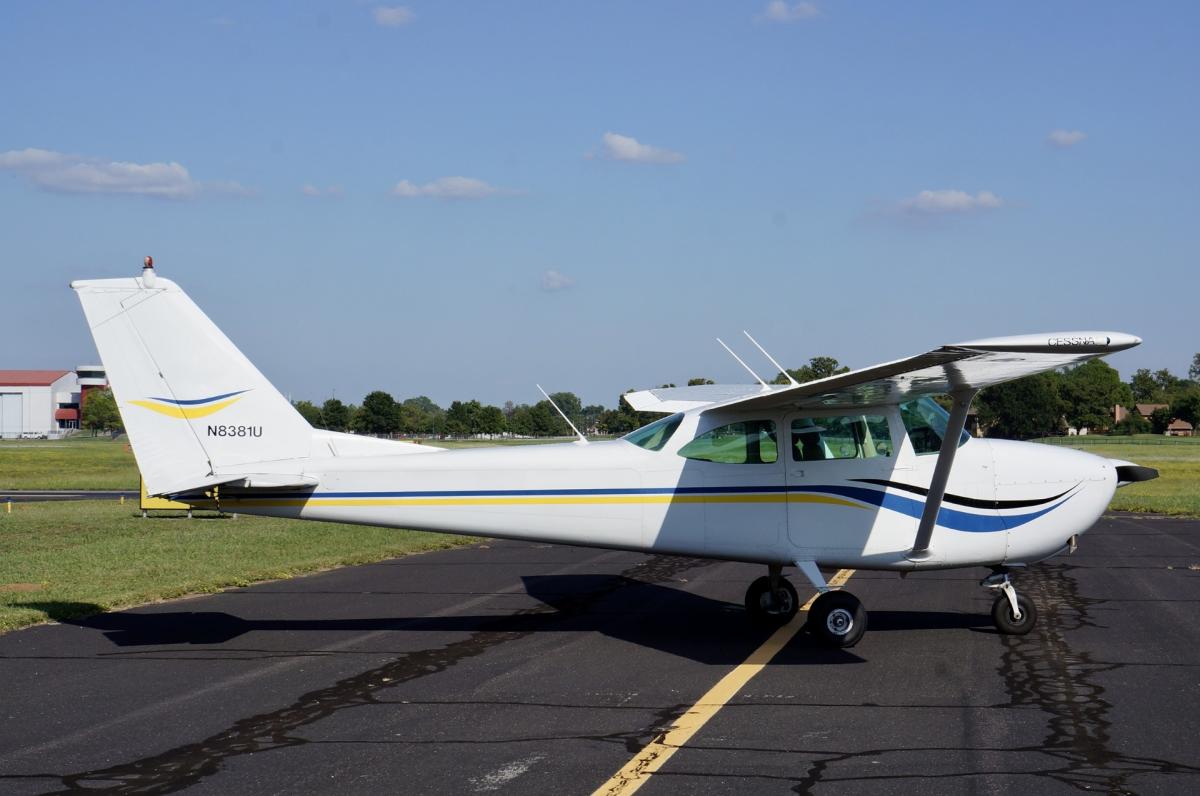 1965 Cessna 172 Skyhawk Photo 4