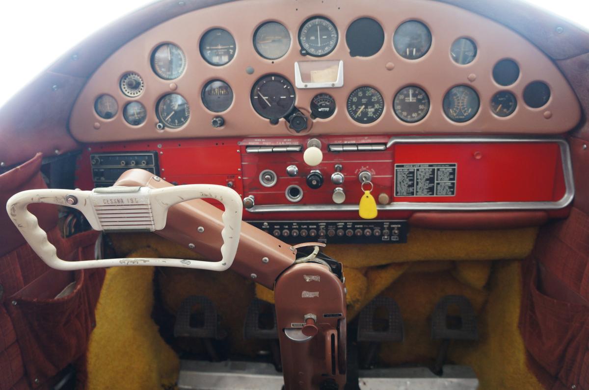 1950 Cessna 195A w/ 275HP Engine Photo 5