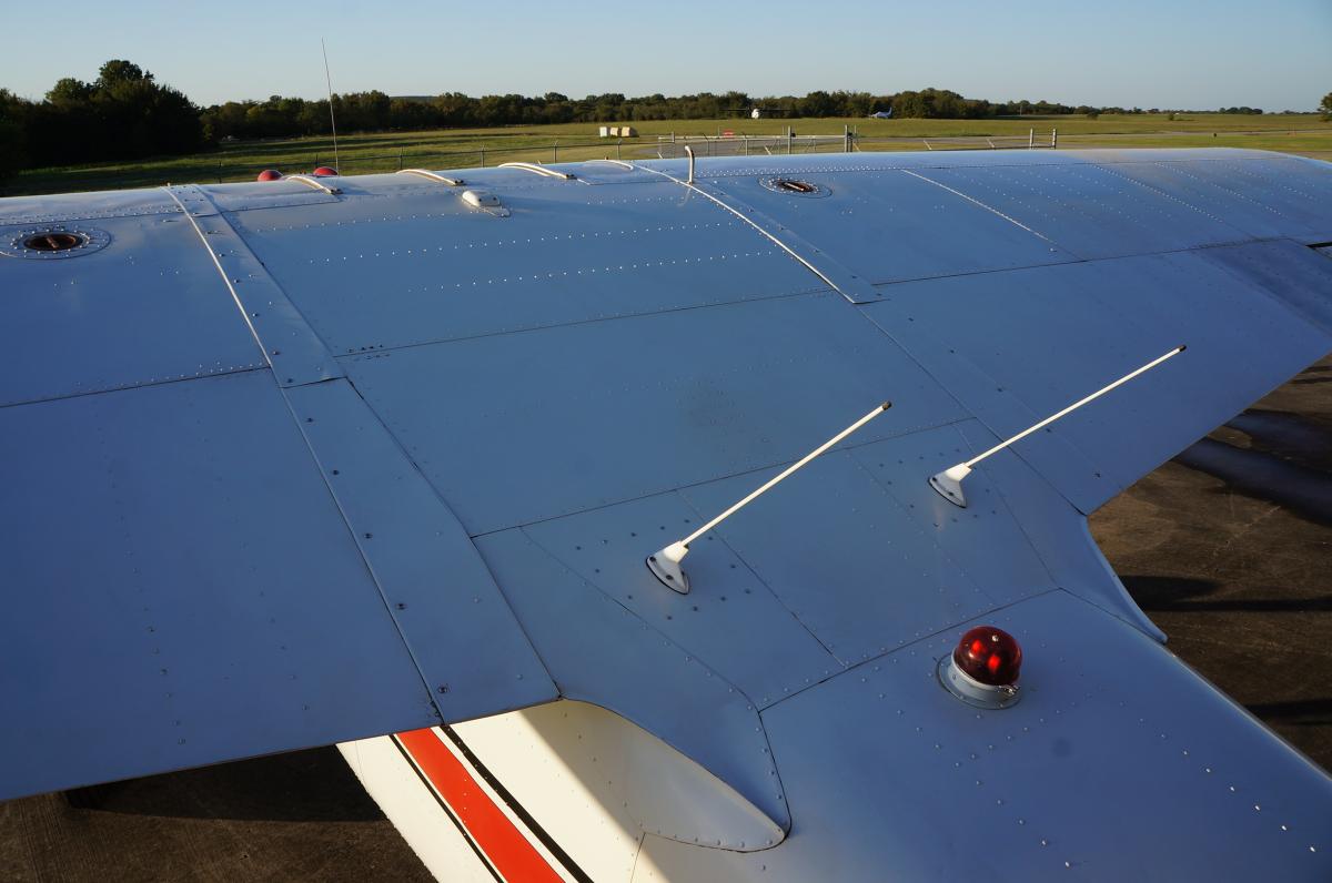 1950 Cessna 195A w/ 275HP Engine Photo 6