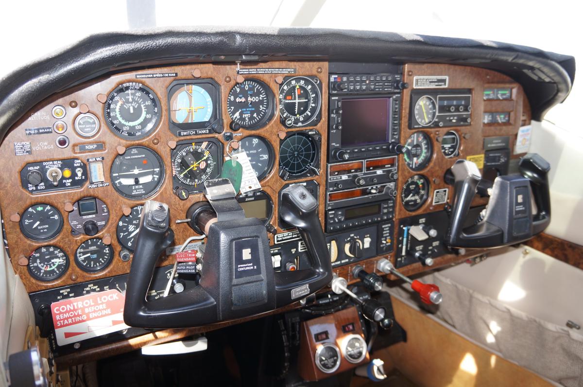 1981 Cessna P210N Photo 4