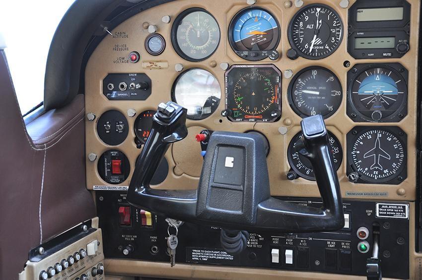 1979 Cessna Turbo 210N Photo 2