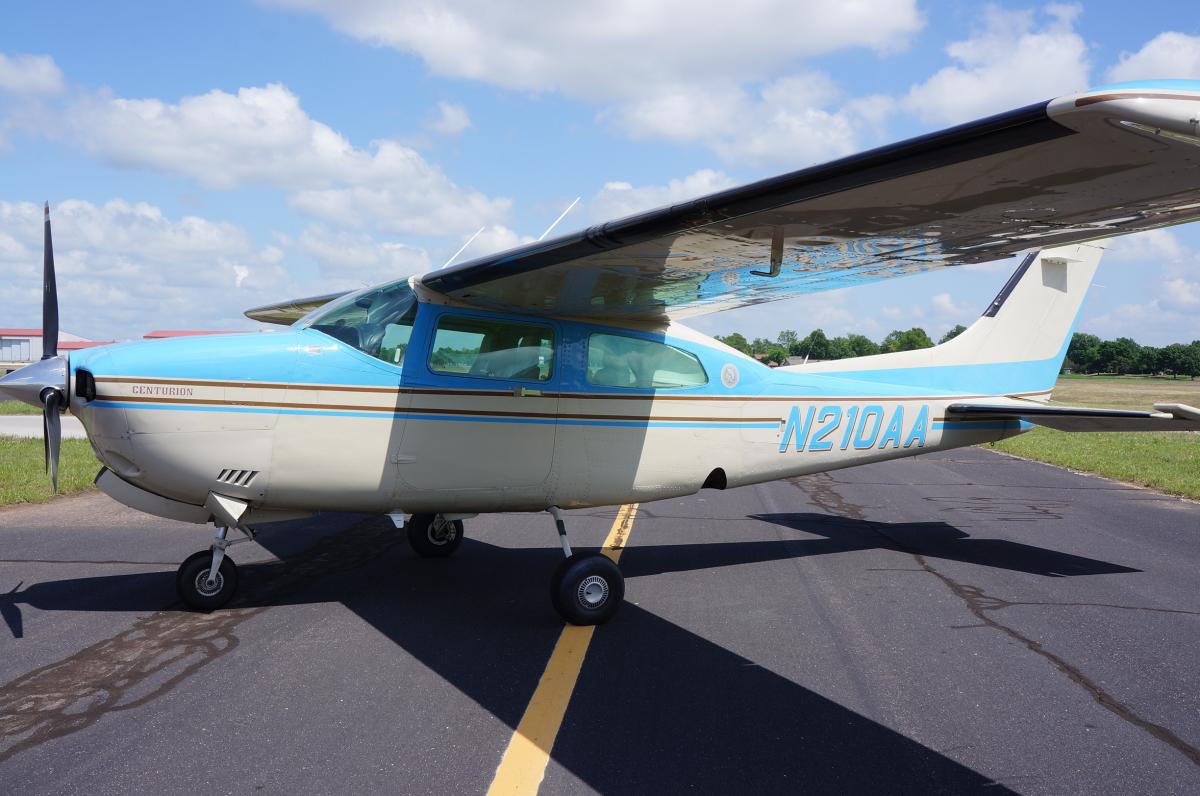 1982 Cessna T210N Photo 4