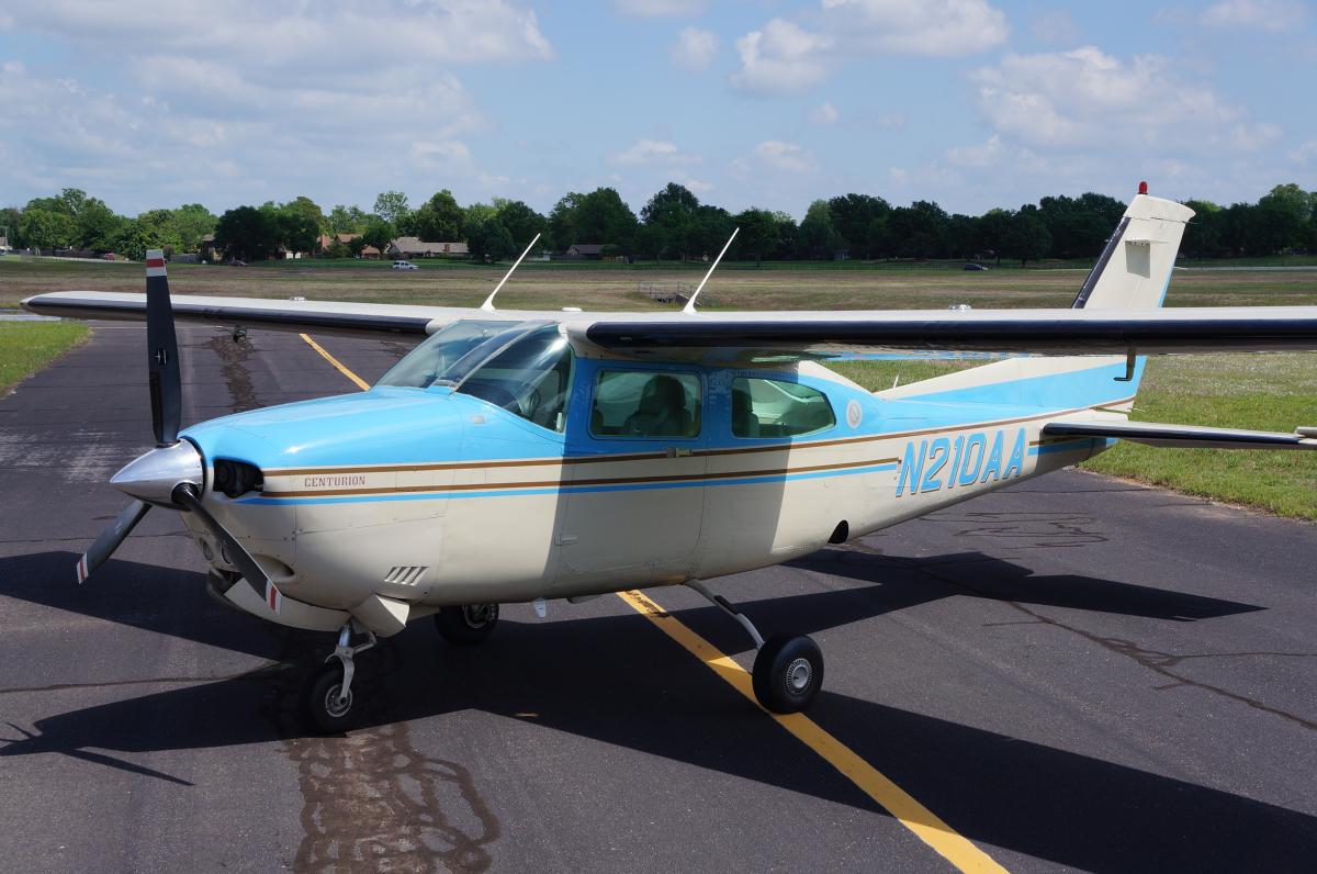 1982 Cessna T210N Photo 5