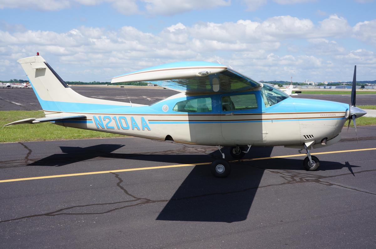 1982 Cessna T210N Photo 5