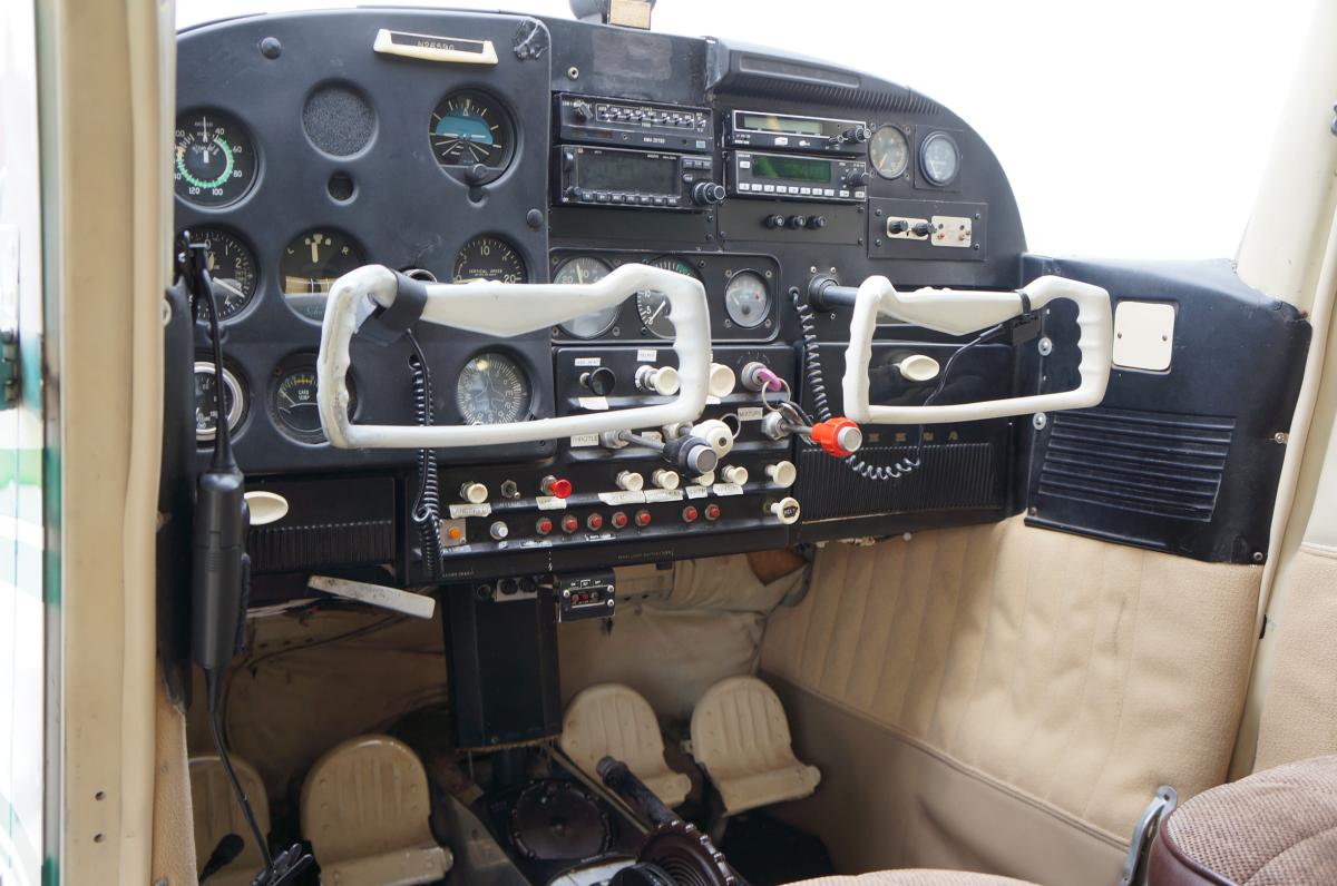 1959 Cessna 182 Skylane Photo 5