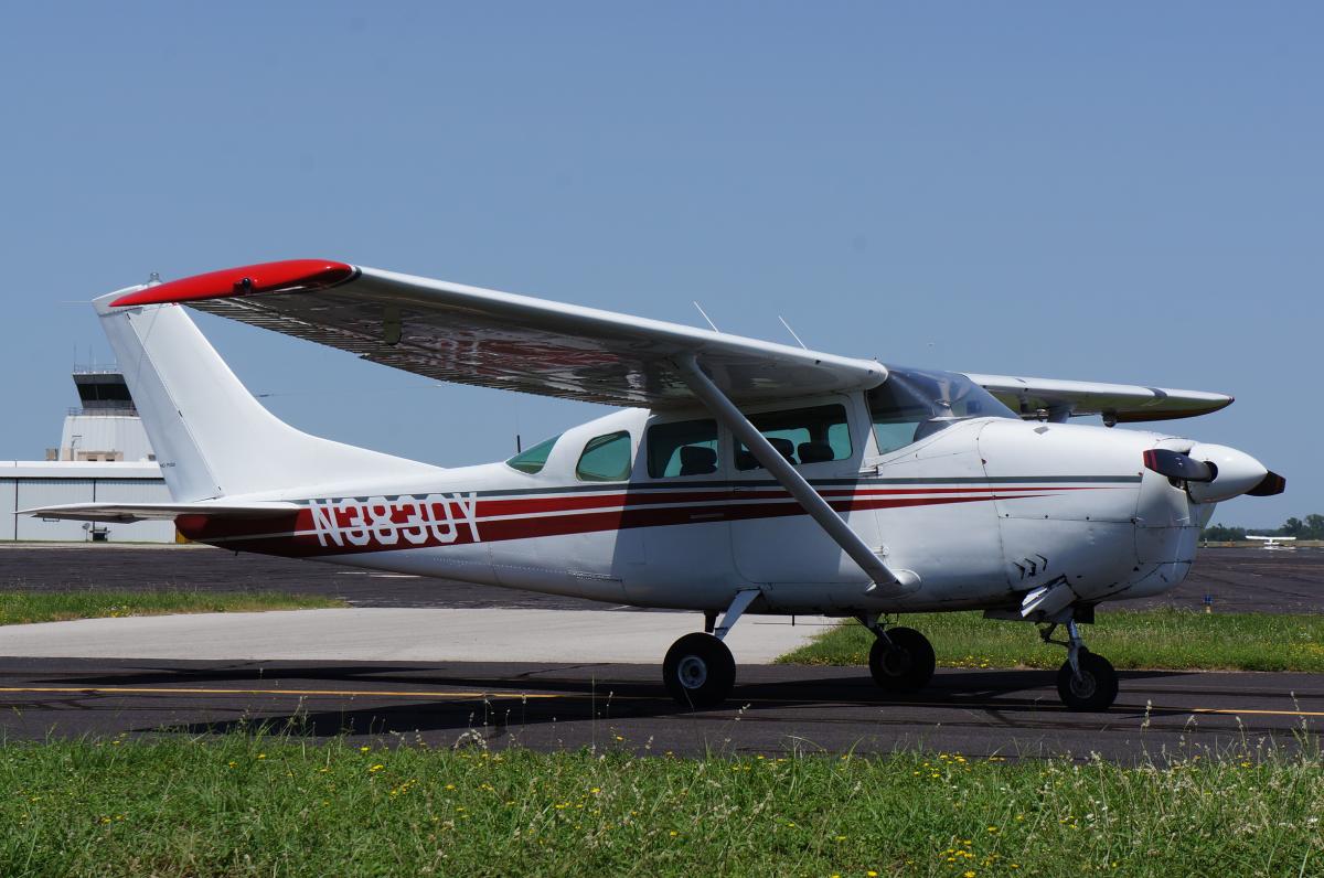 1964 Cessna 210D Photo 2