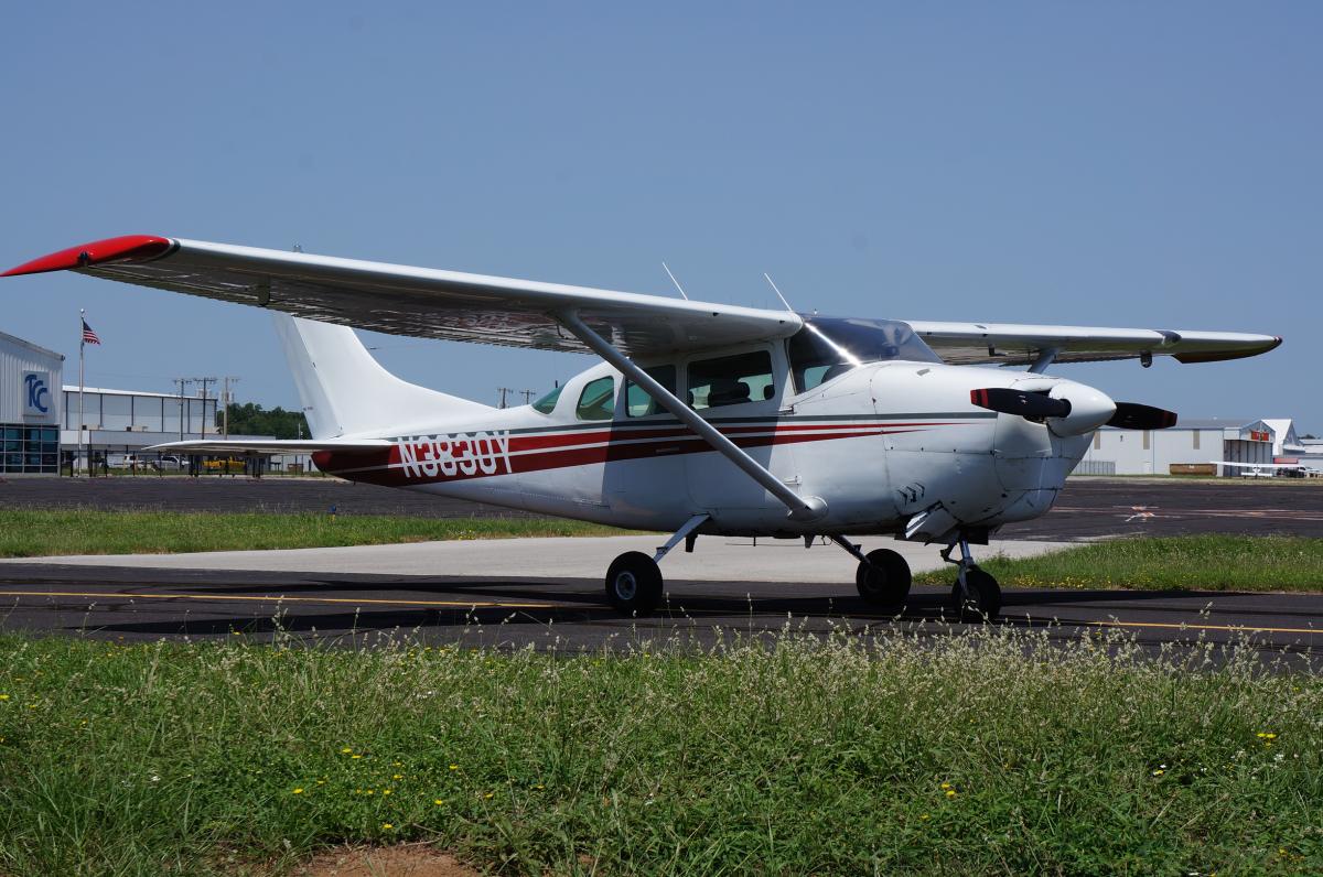 1964 Cessna 210D Photo 3