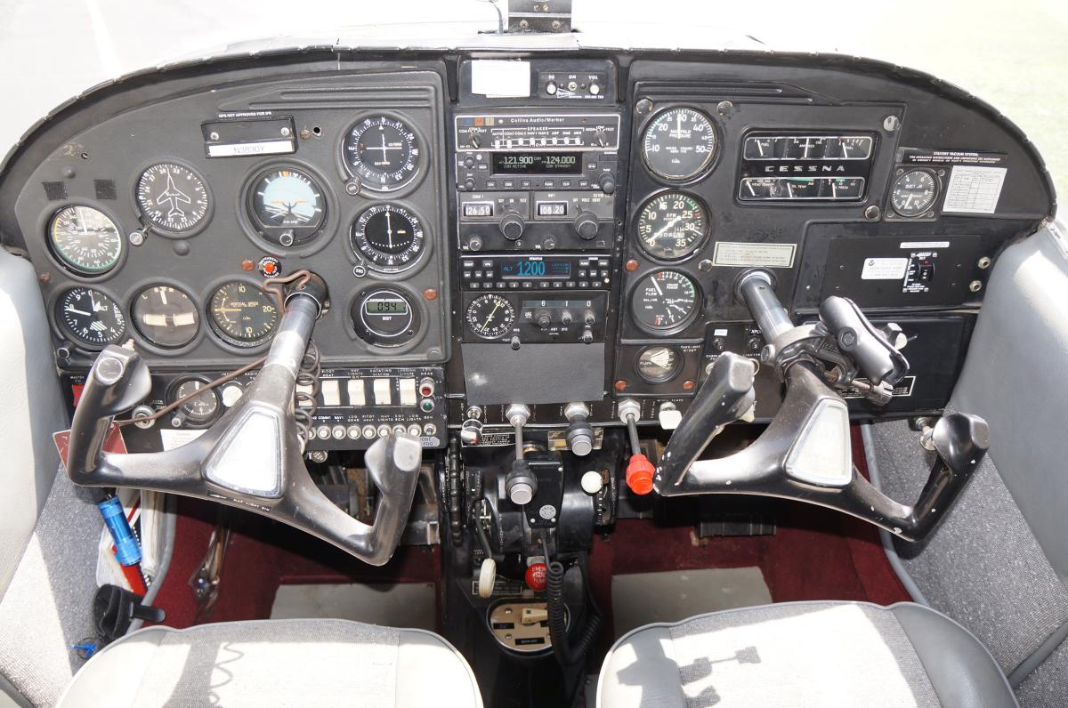 1964 Cessna 210D Photo 5