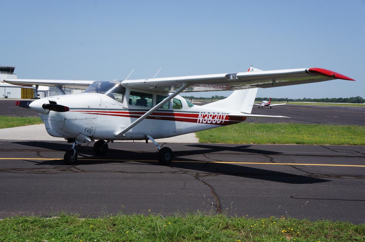 1964 Cessna 210D Photo 4