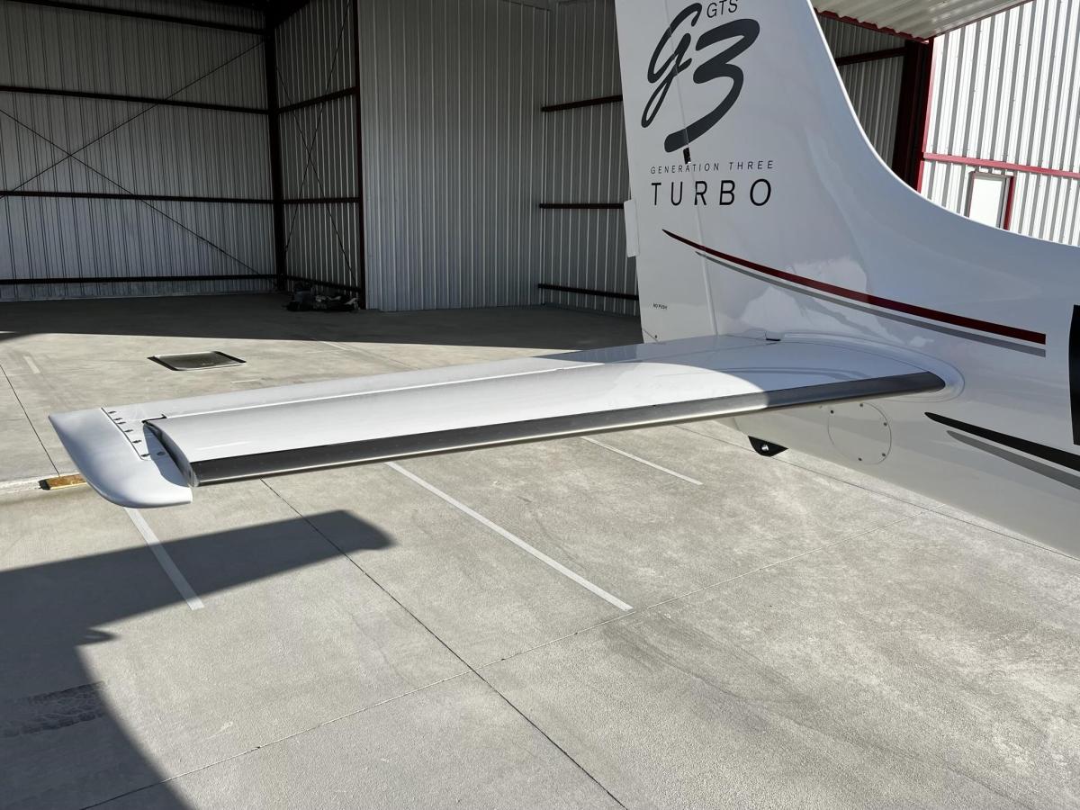 2007 Cirrus SR22-G3 Turbo Photo 2