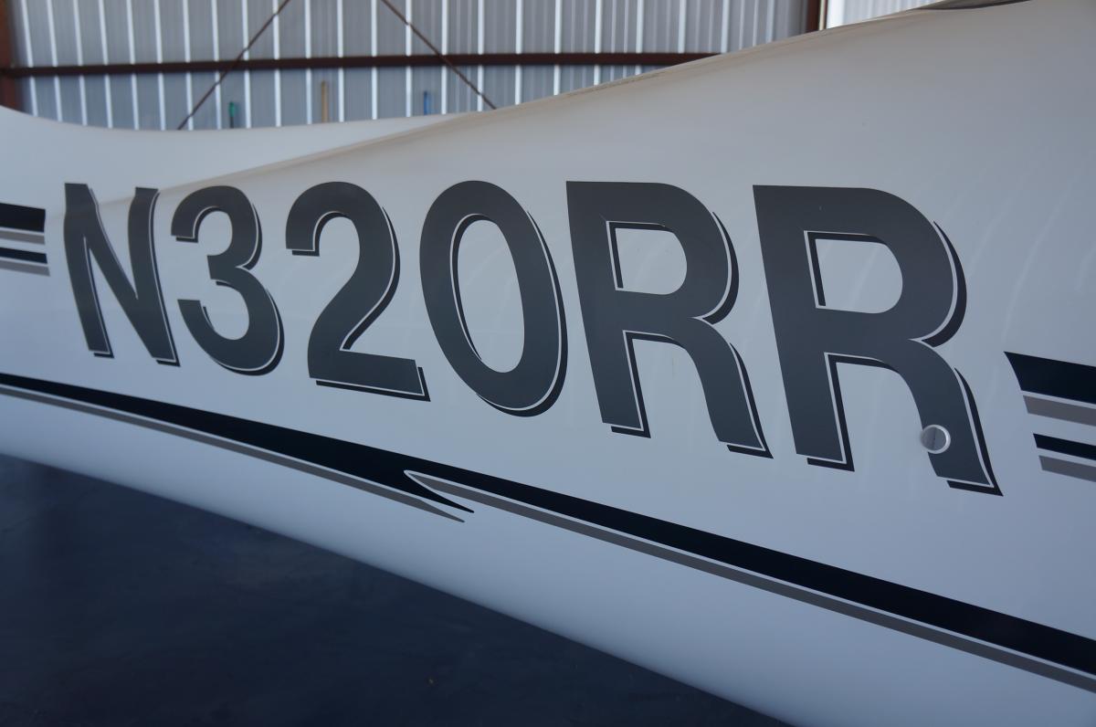 2002 Cirrus SR22 Photo 5