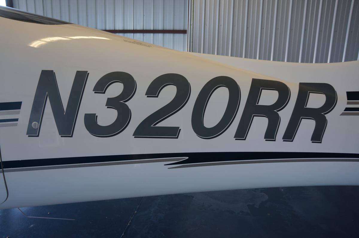 2002 Cirrus SR22 Photo 5