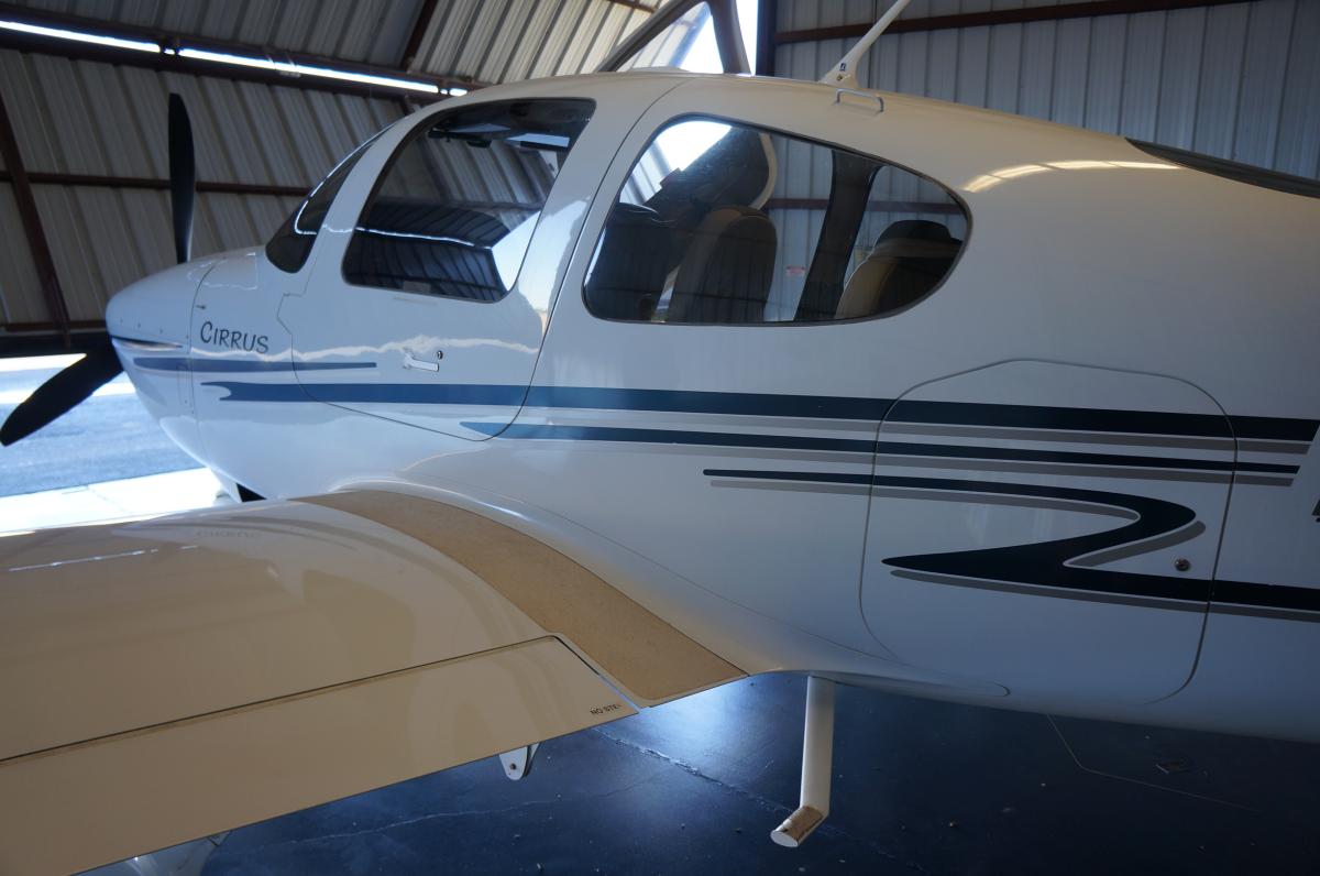 2002 Cirrus SR22 Photo 4