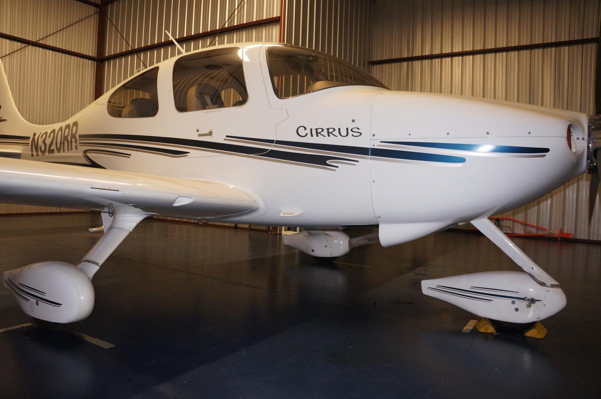 2002 Cirrus SR22 Photo 7