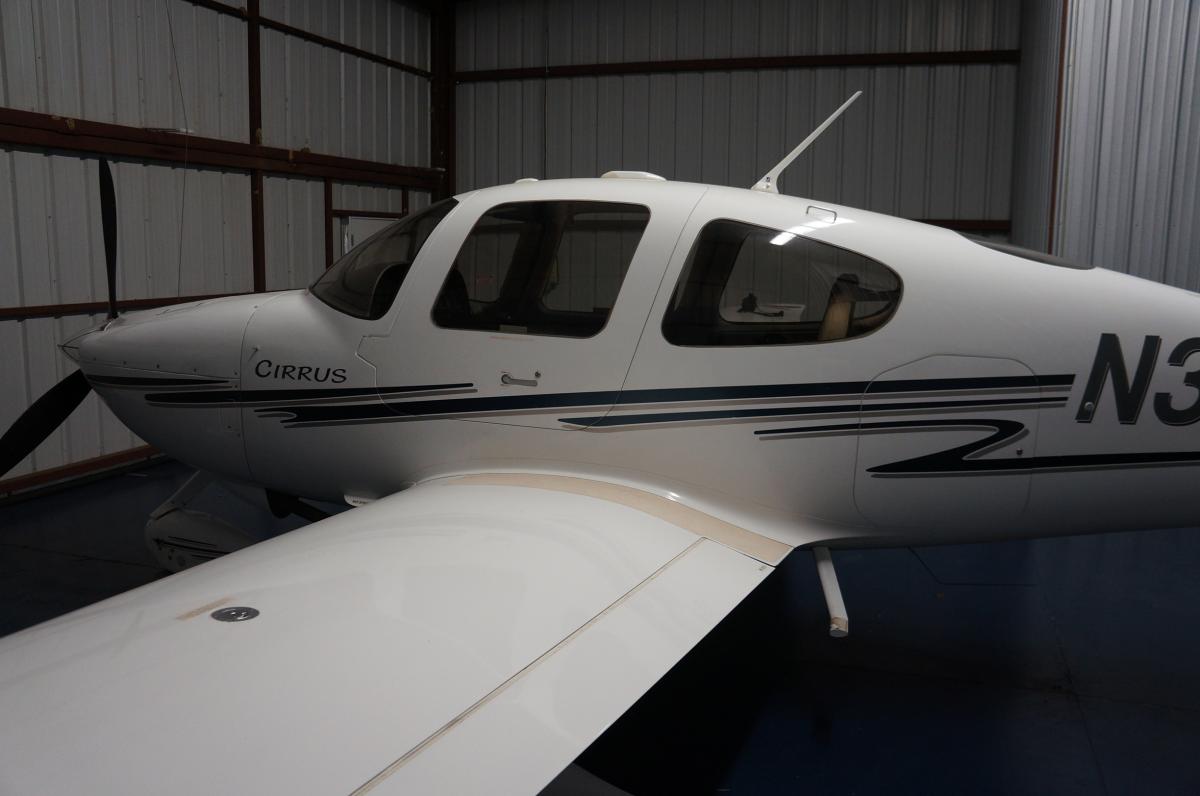 2002 Cirrus SR22 Photo 4