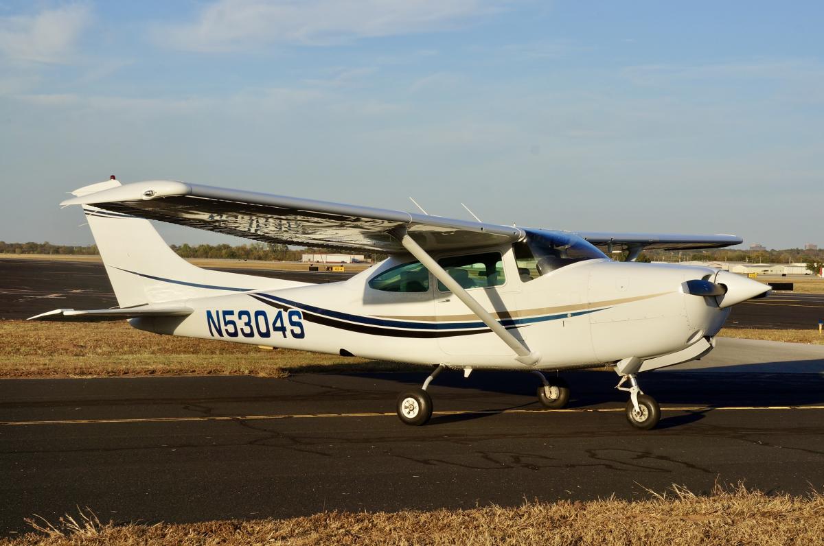 1980 Cessna 182R Skylane Photo 2