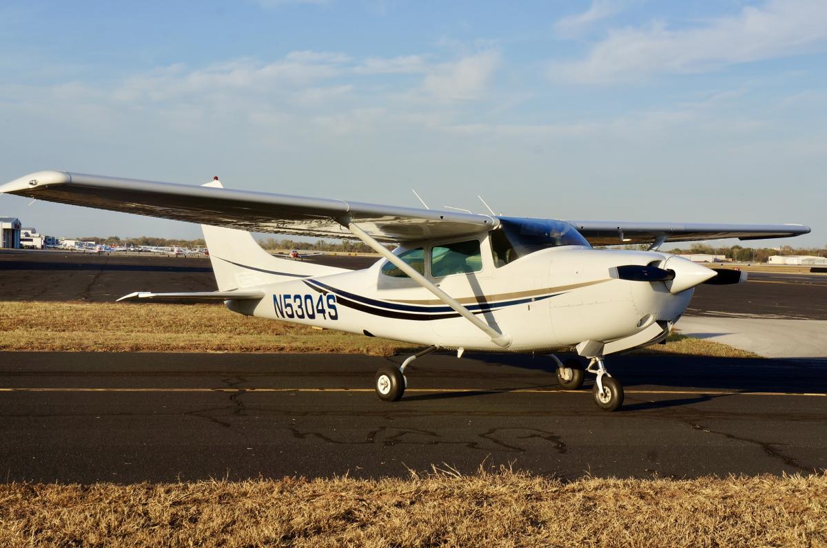 1980 Cessna 182R Skylane Photo 2