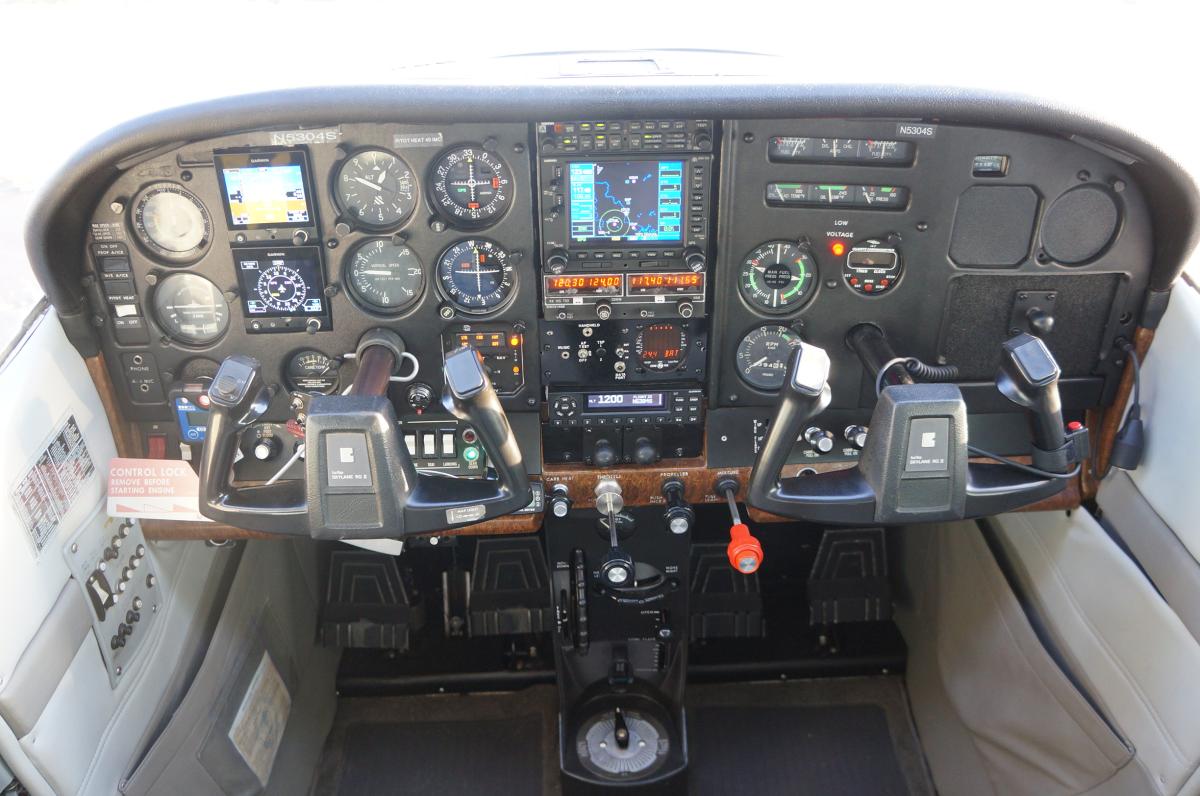 1980 Cessna 182R Skylane Photo 3