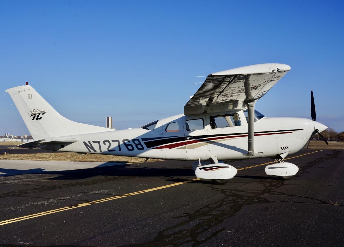 2001 Cessna Turbo 206H Stationair Photo 3