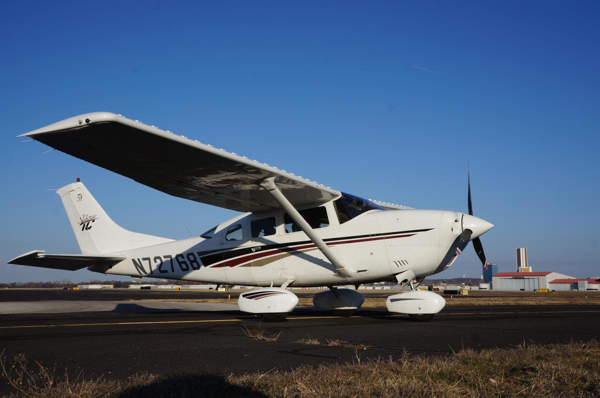 2001 Cessna Turbo 206H Stationair Photo 2