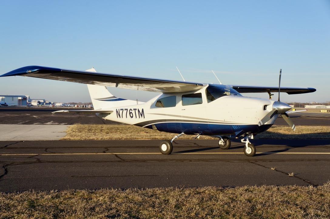 1976 Cessna Turbo 210L Photo 3