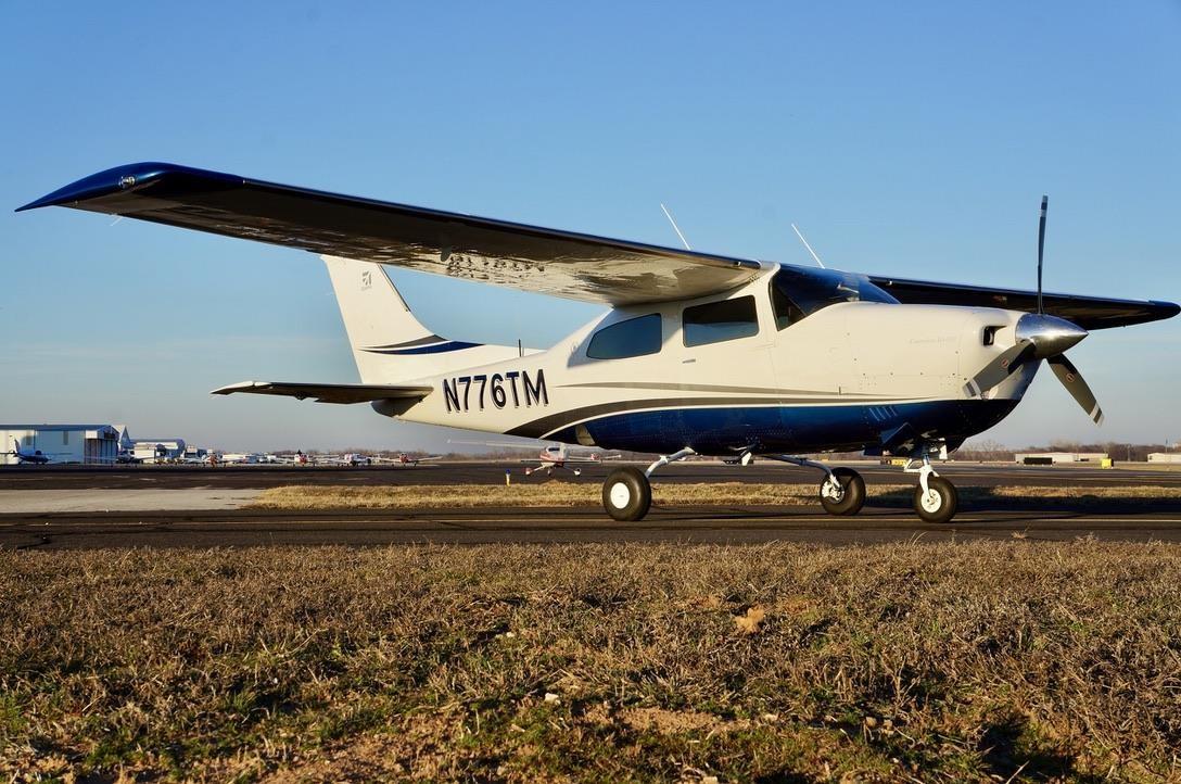 1976 Cessna Turbo 210L Photo 3