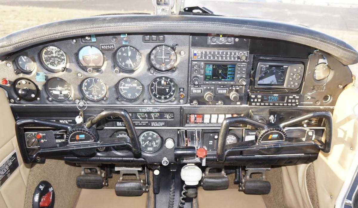 1974 Piper Cherokee 140 Photo 4