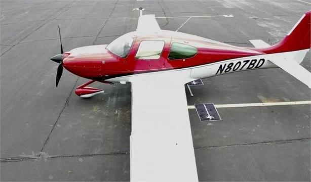 2011 CIRRUS SR22-G3 TURBO Photo 3