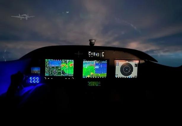 2001 LANCAIR IV-P Photo 6