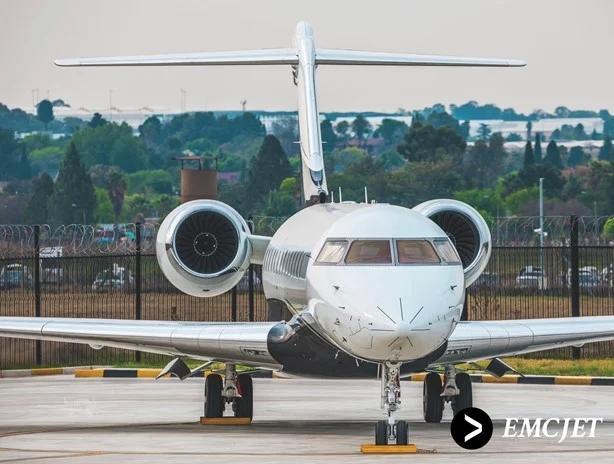 2000 BOMBARDIER GLOBAL EXPRESS Photo 2