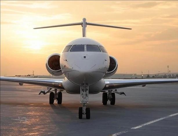 2021 BOMBARDIER GLOBAL 6500 Photo 2