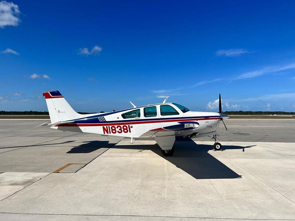 1977 Beech F33A Bonanza Photo 3