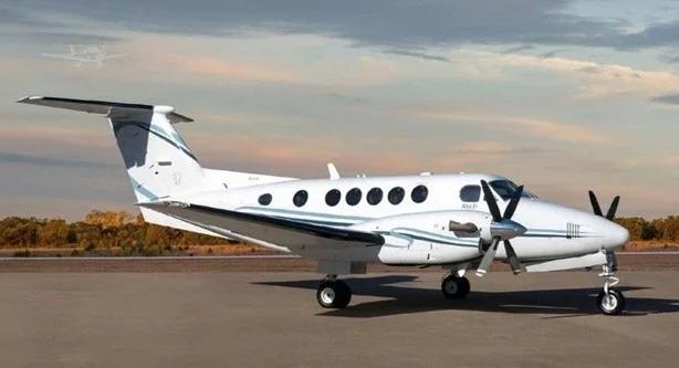 2005 BEECHCRAFT KING AIR B200 Photo 2