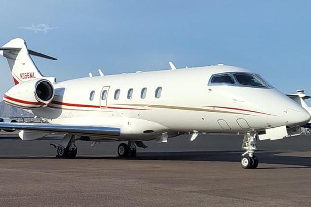 2006 BOMBARDIER CHALLENGER 300 Photo 2