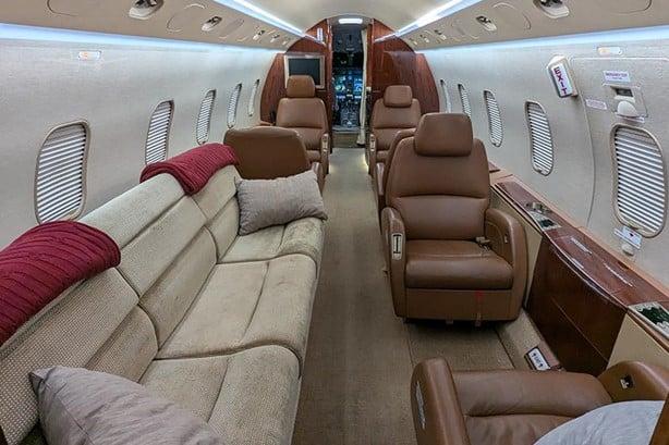 2006 BOMBARDIER CHALLENGER 300 Photo 4