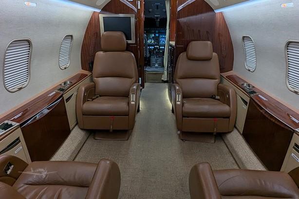 2006 BOMBARDIER CHALLENGER 300 Photo 5