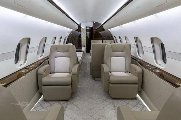 2017 BOMBARDIER GLOBAL 5000 Photo 3