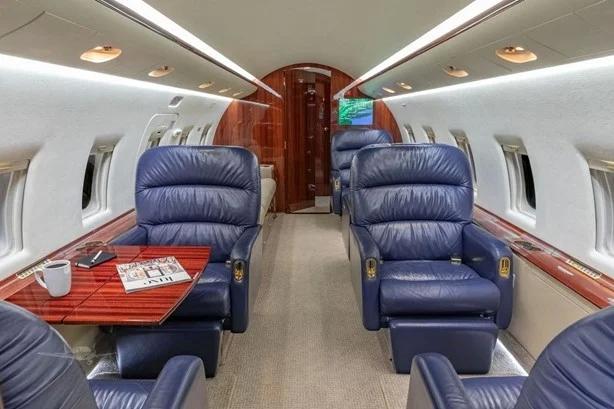 2003 BOMBARDIER CHALLENGER 604 Photo 4