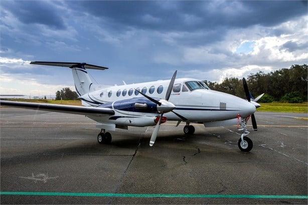 2017 BEECHCRAFT KING AIR 350I Photo 2