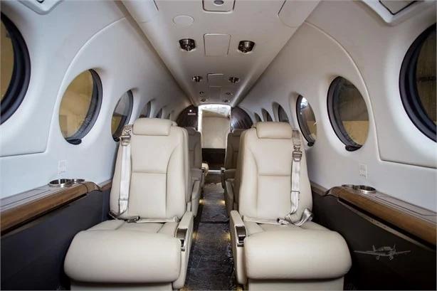 2017 BEECHCRAFT KING AIR 350I Photo 6