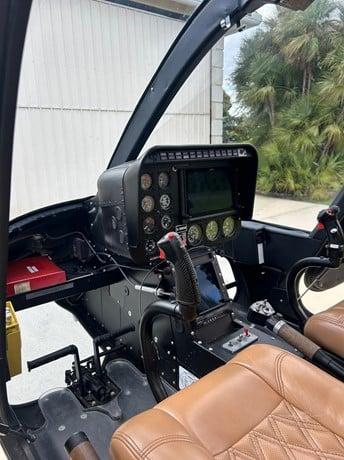 1982 BELL 206L-3 Photo 3