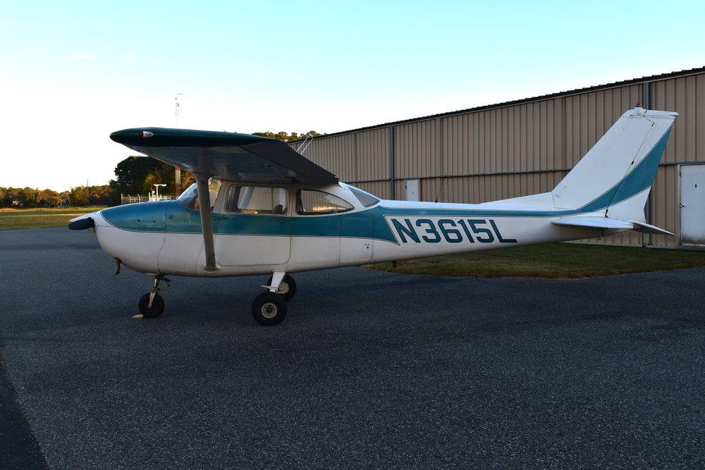 1965 Cessna 172G Photo 2