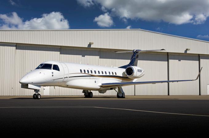 2013 Embraer Legacy 650 Photo 2