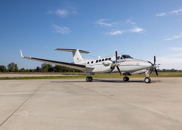 1989 BEECHCRAFT KING AIR B200 Photo 2