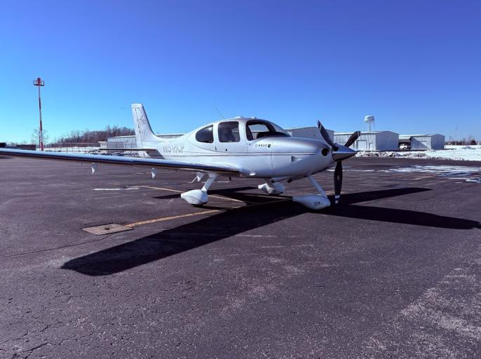 2008 Cirrus SR22 G3 GTS Photo 2